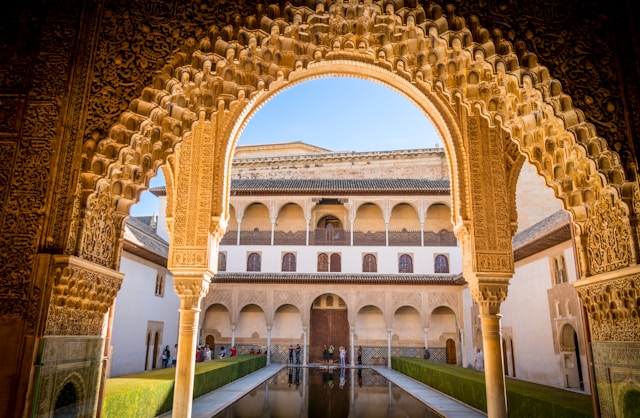 austin-gardner-7fElVDKXLoQ-unsplash - Journey Inspirations Granada Spain