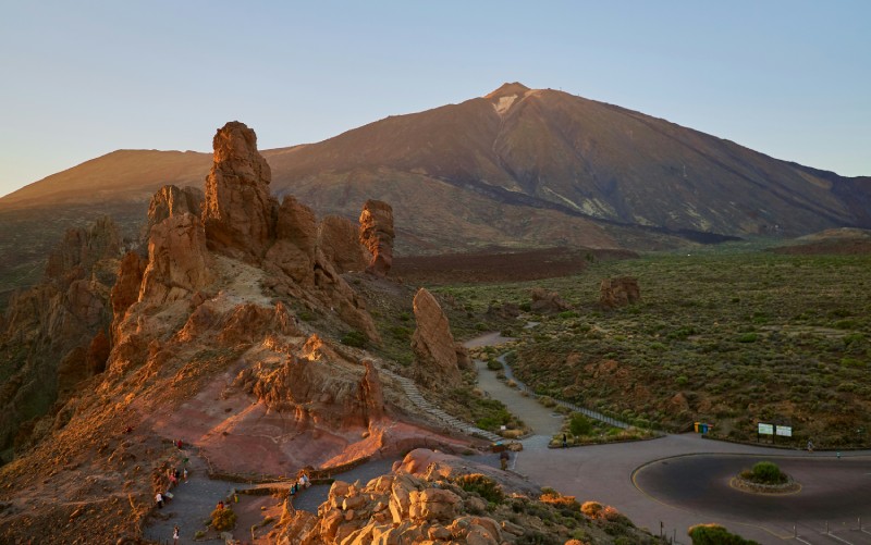 santa cruz tenerife a hiking spot with rocks and green
