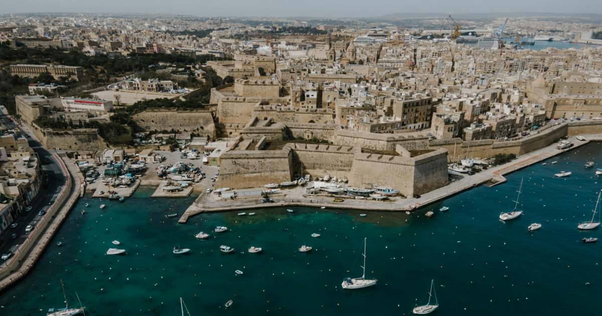 capital of malta, maltsa from above, boats and smaller boats at the beach